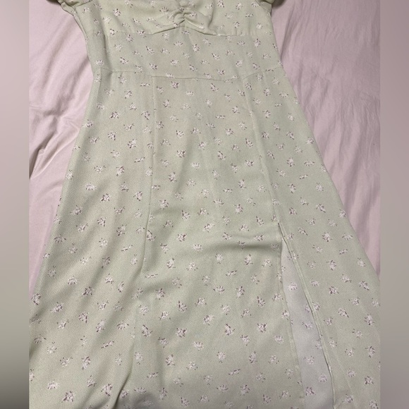 Sage green maxi dress size medium only worn once - Picture 3 of 5